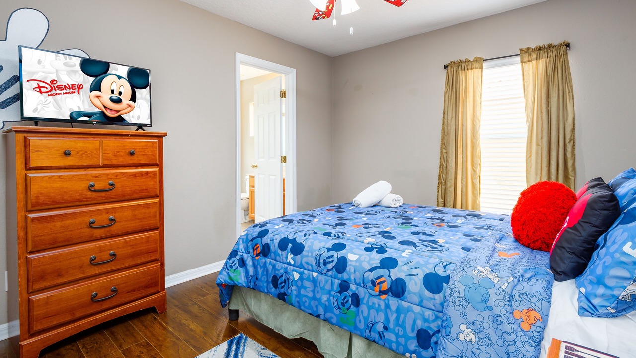 Photo of Bedroom in Watersong