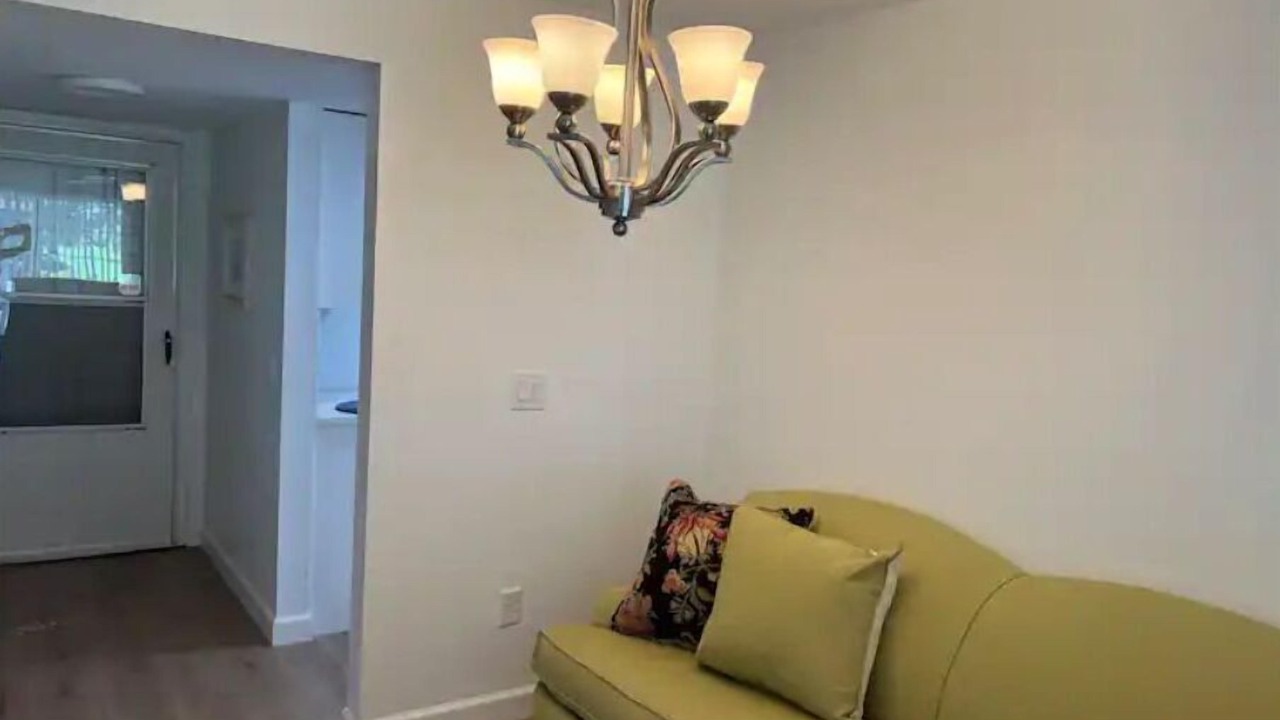 Photo of Livingroom in Cypress Lake