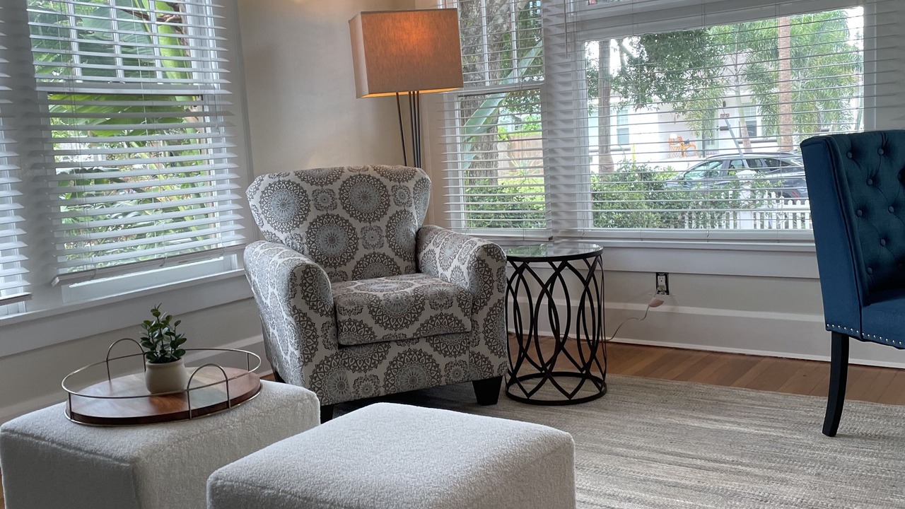 Photo of Livingroom in Historic Uptown