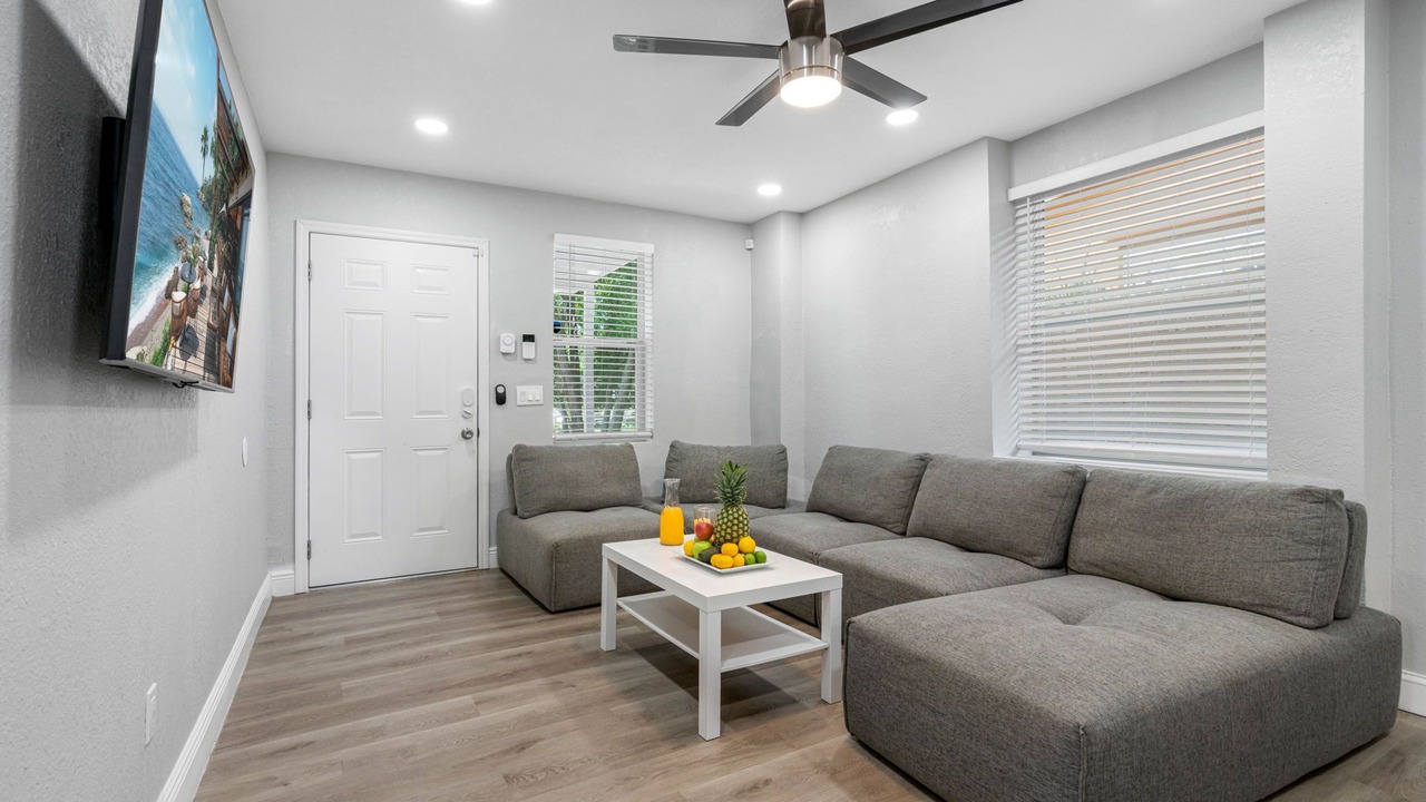 Photo of Bedroom in Bearss Plaza