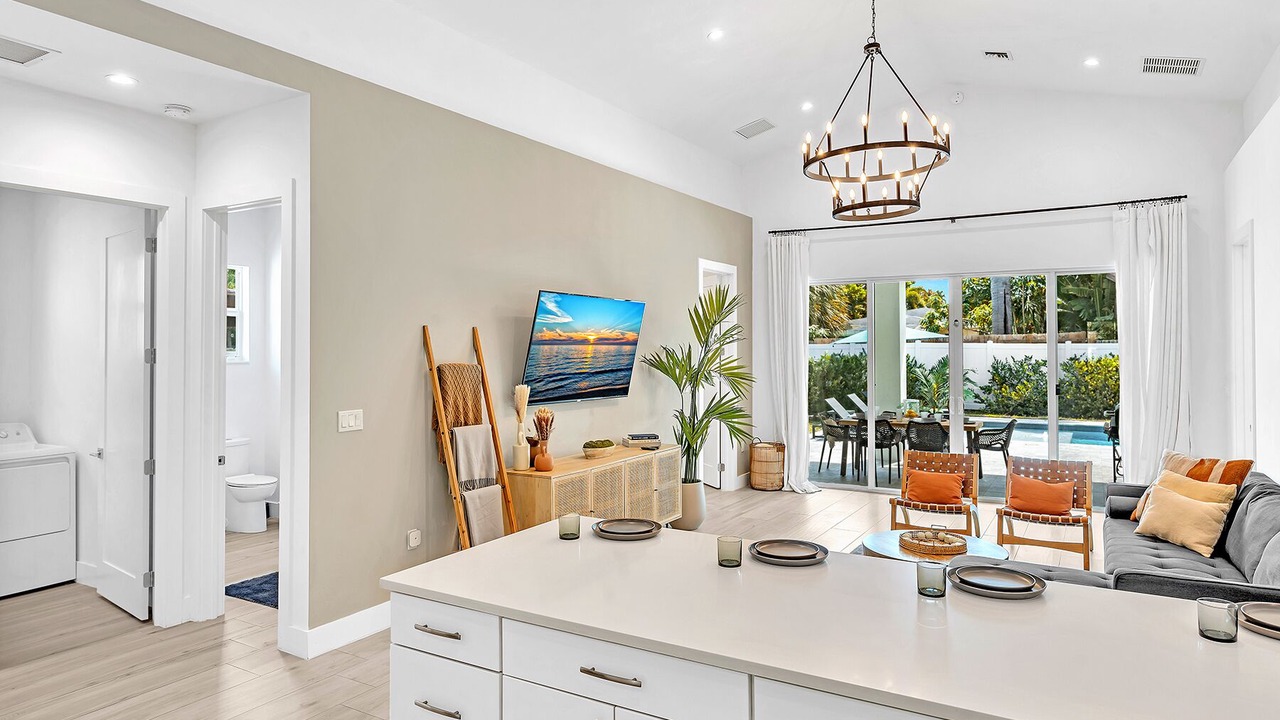 Photo of Livingroom in Poinsettia Heights
