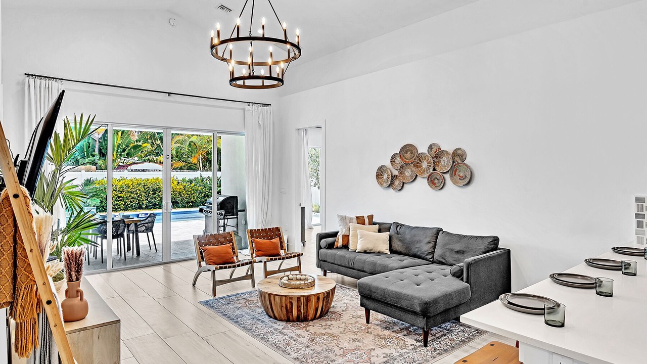 Photo of Livingroom in Poinsettia Heights