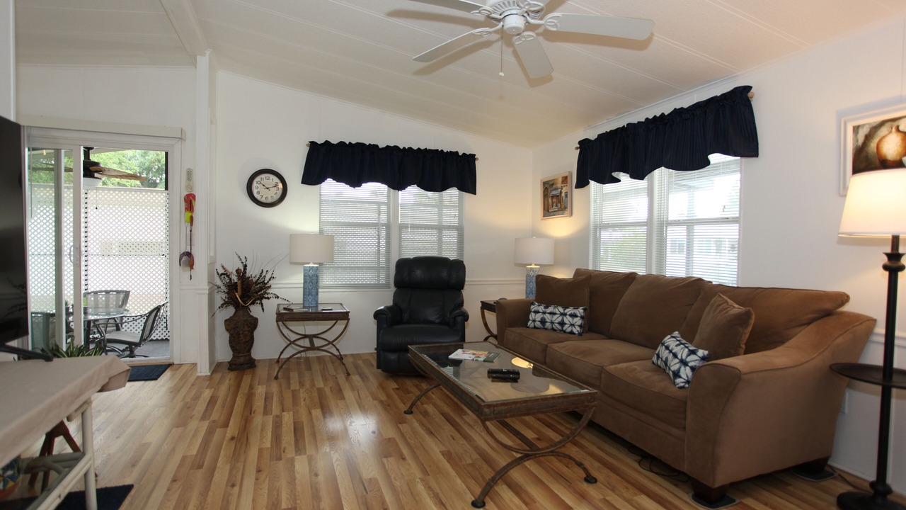 Photo of Livingroom in Silver Lake