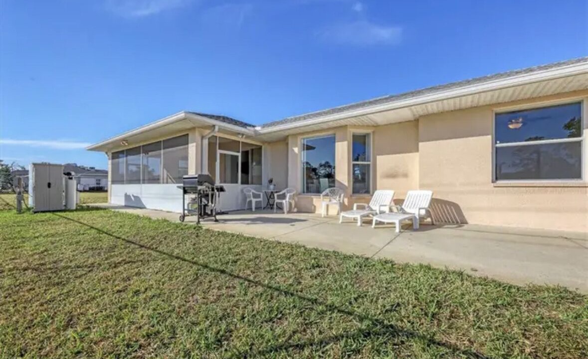 Photo of Patio Balcony in Warm Mineral Springs
