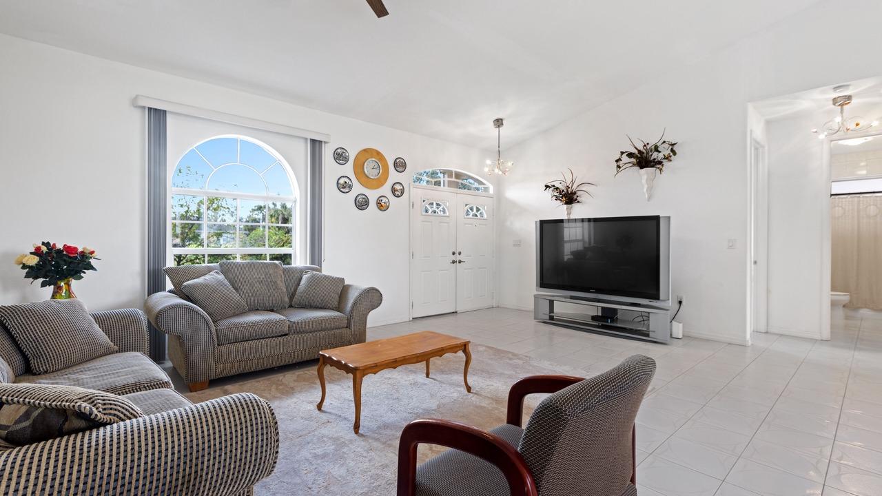 Photo of Livingroom in Warm Mineral Springs