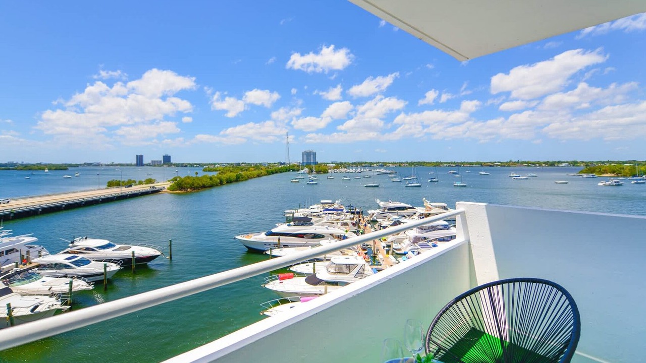 Photo of Outdoor in North Bay Village