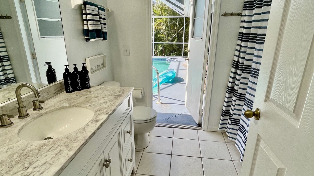Photo of Bathroom in San Carlos Park