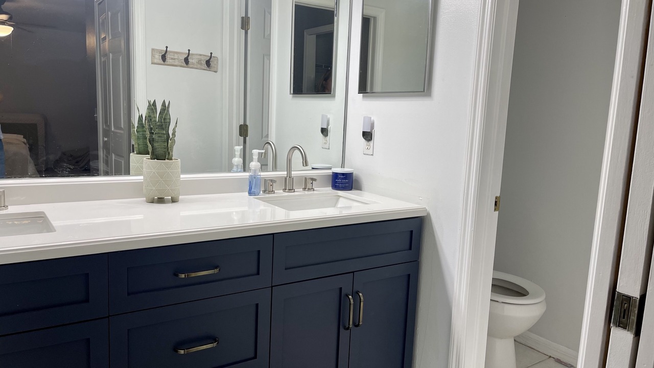 Photo of Bathroom in San Carlos Park