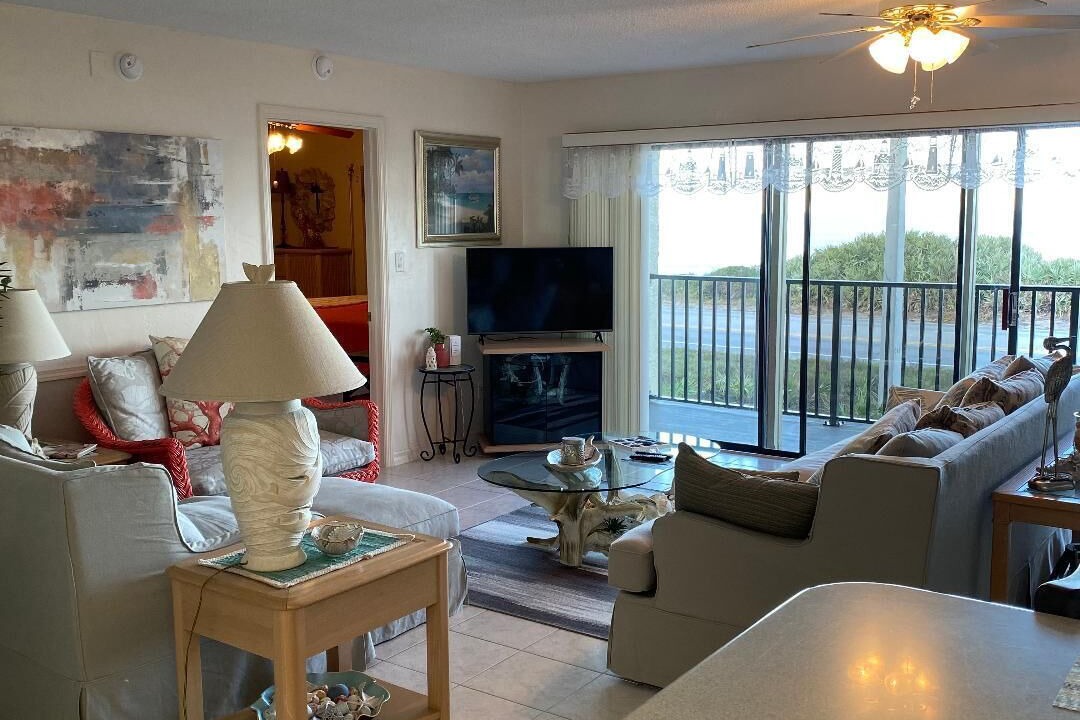 Photo of Livingroom in Ormond-by-the-Sea