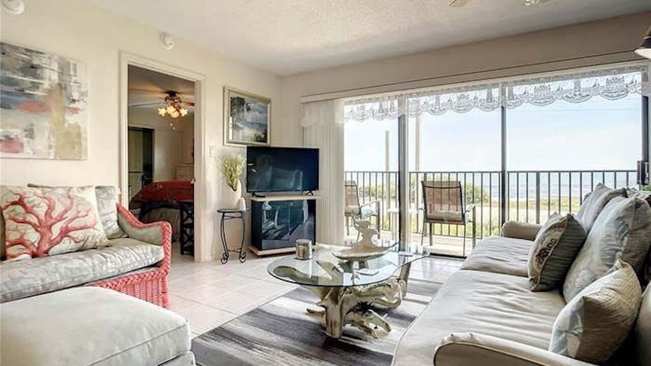 Photo of Livingroom in Ormond-by-the-Sea