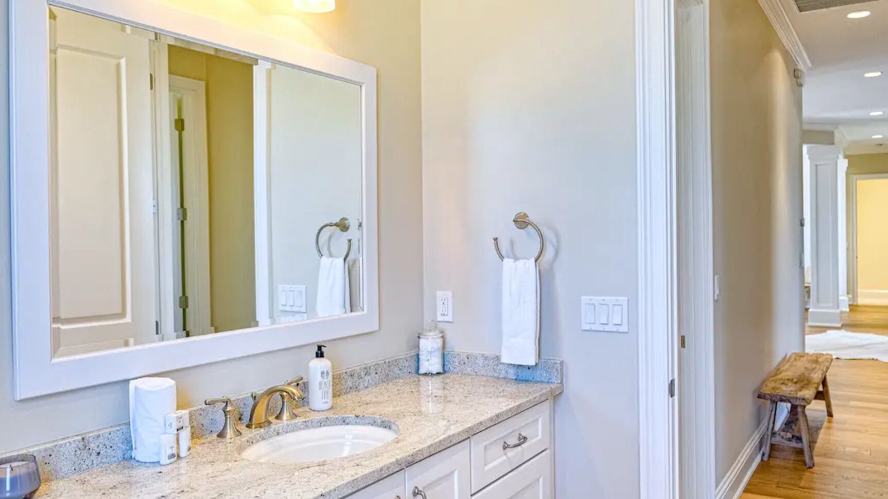Photo of Bathroom in Murex Lakes