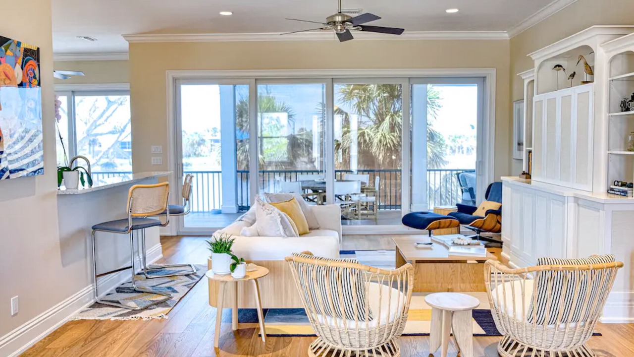 Photo of Livingroom in Murex Lakes