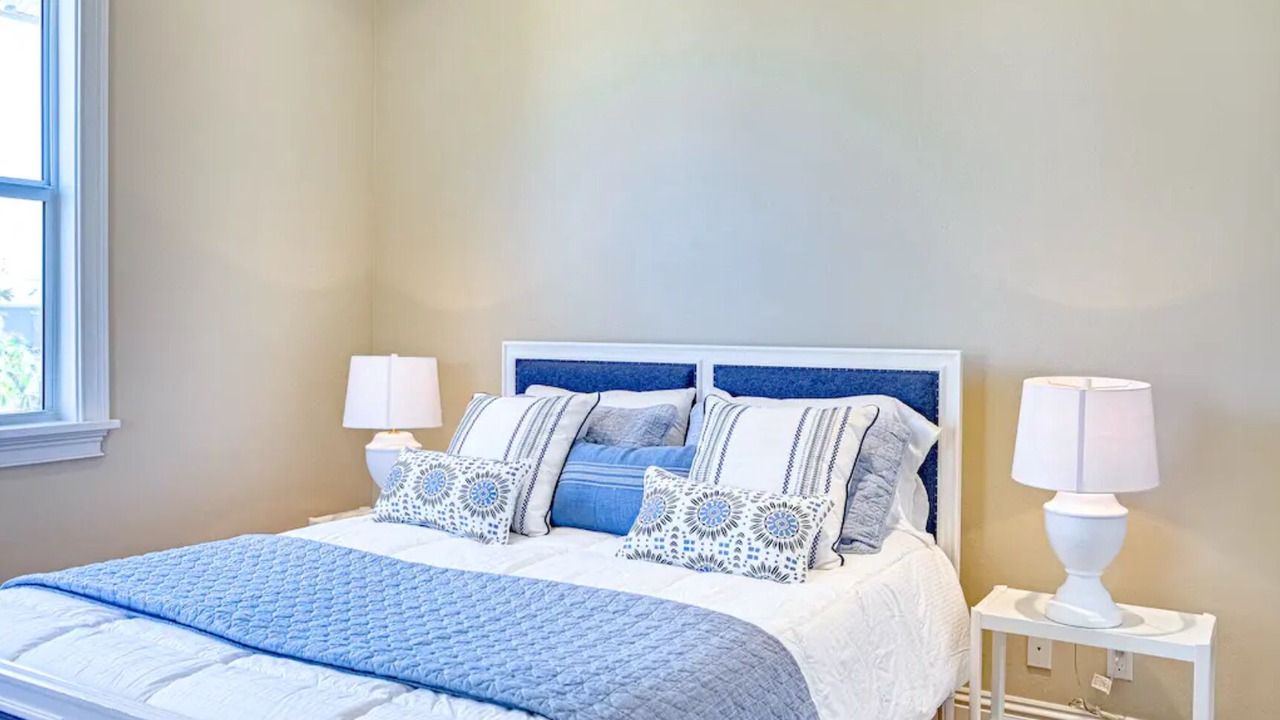 Photo of Bedroom in Murex Lakes