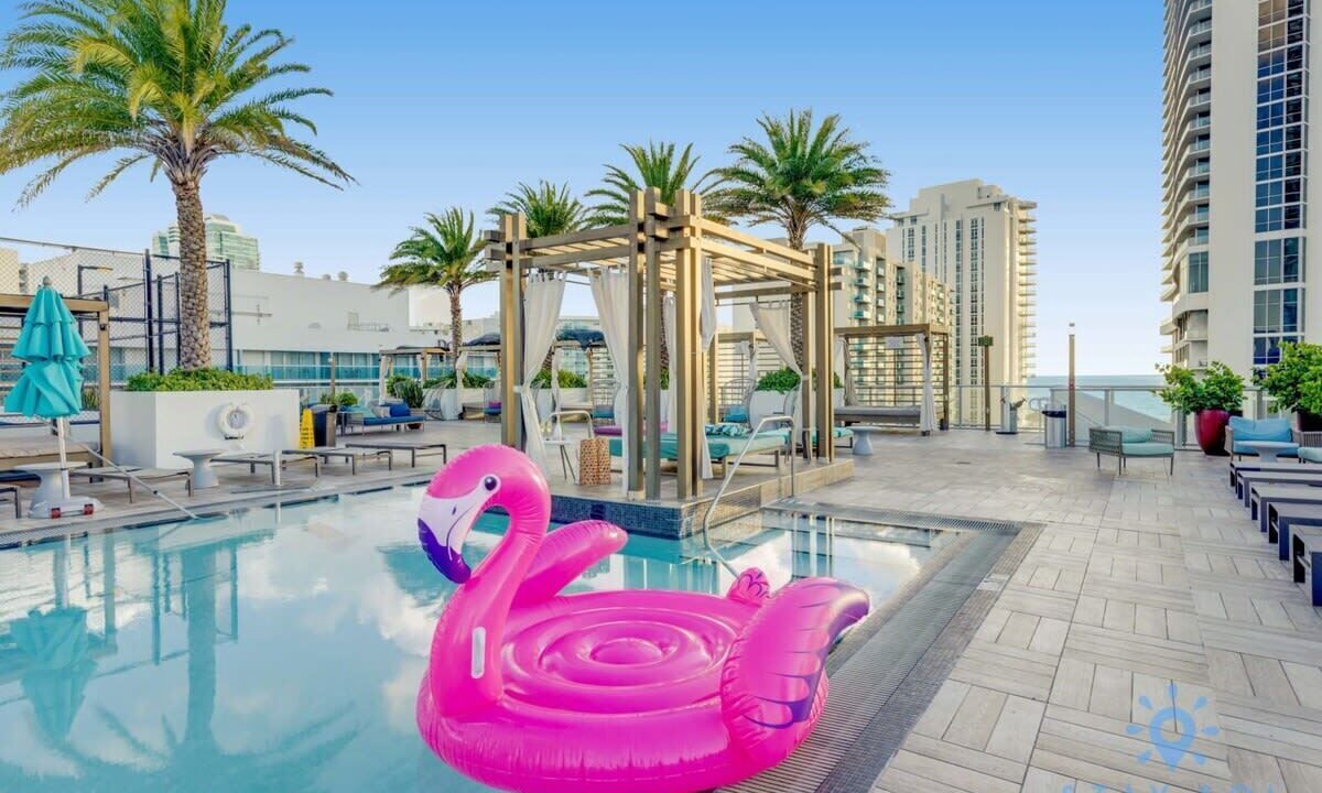 Photo of Outdoor in Hollywood South Central Beach