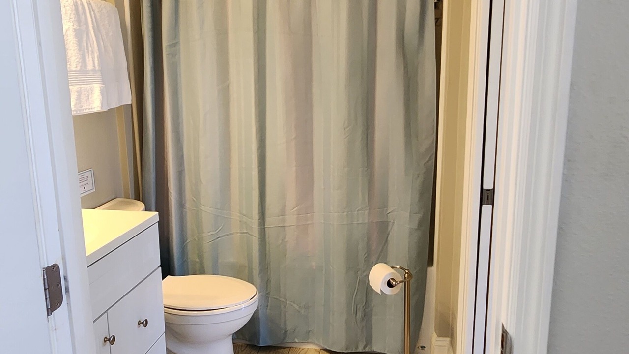 Photo of Bathroom in Avalon by the Sea