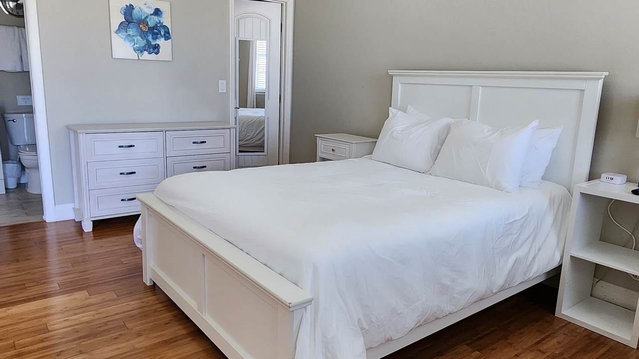 Photo of Bedroom in Avalon by the Sea
