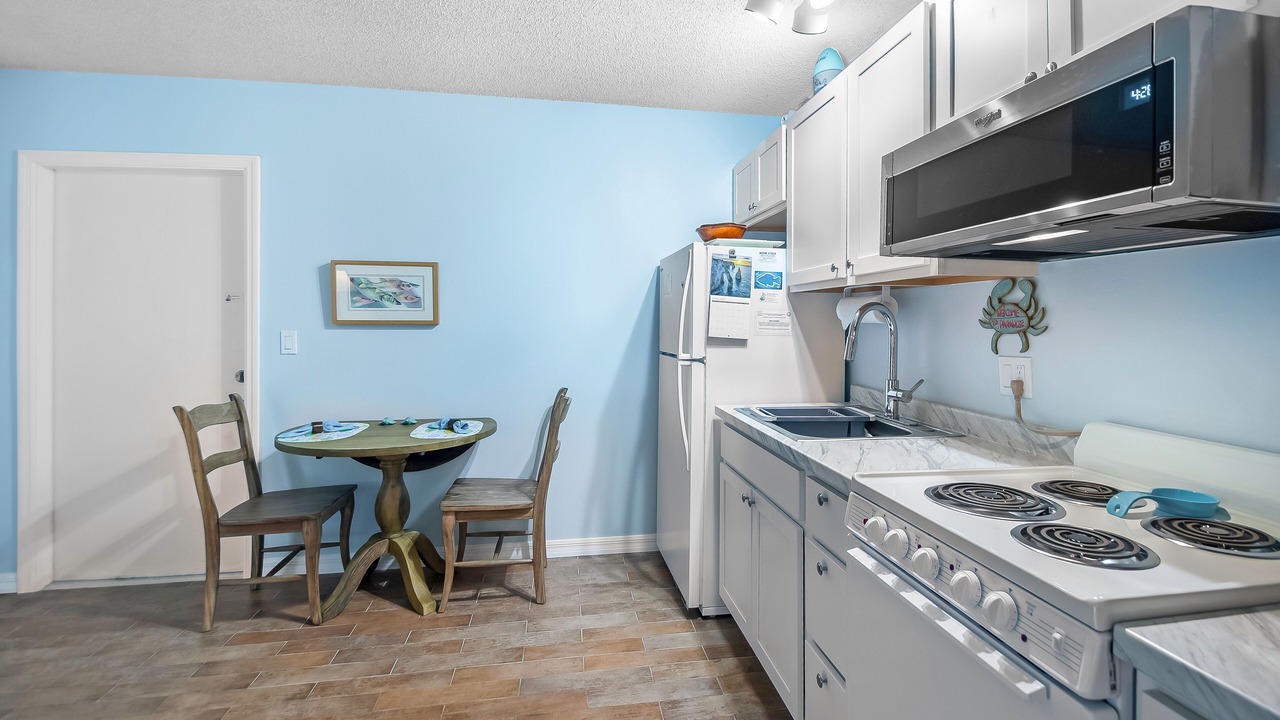 Photo of Kitchen in Isles of Capri