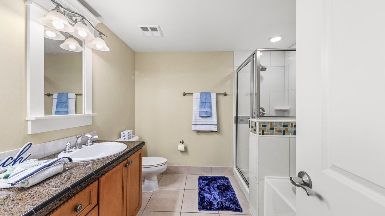 Photo of Bathroom in Baytowne Wharf