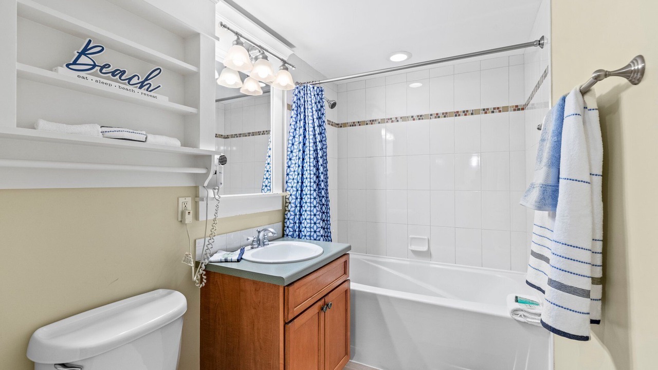 Photo of Bathroom in Baytowne Wharf