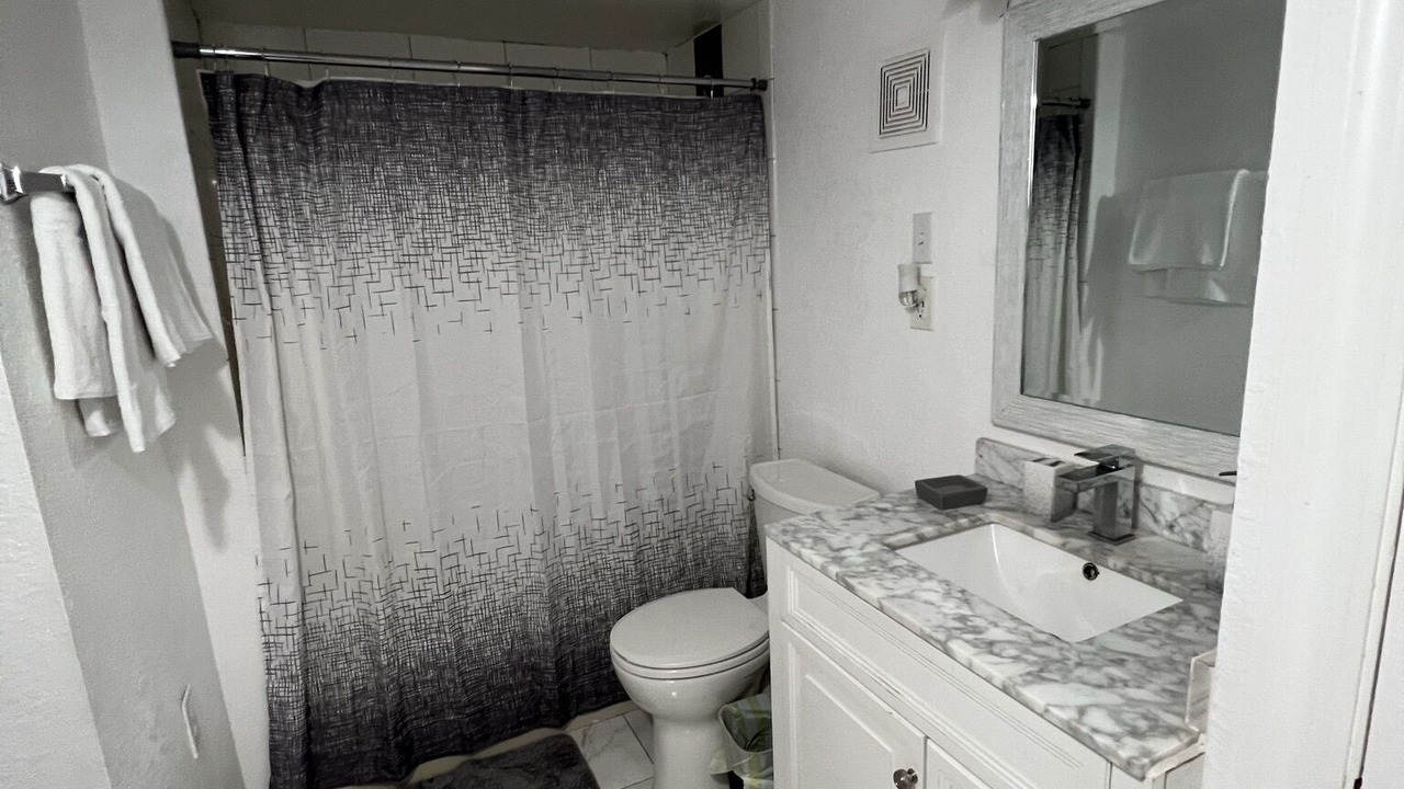 Photo of Bathroom in Plant City
