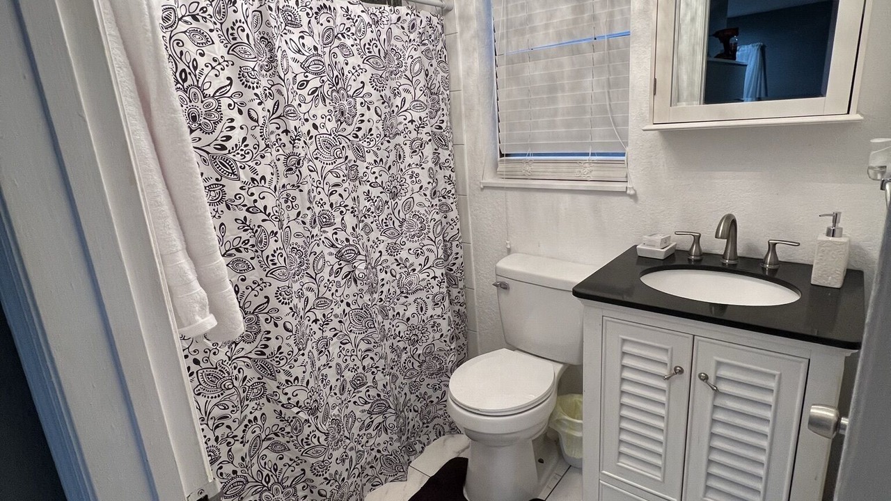 Photo of Bathroom in Plant City