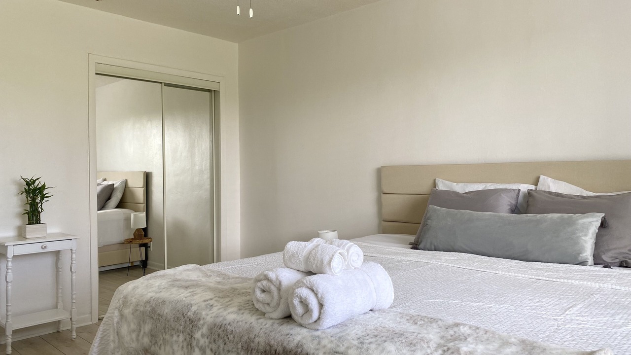 Photo of Bedroom in East Ocean Ave