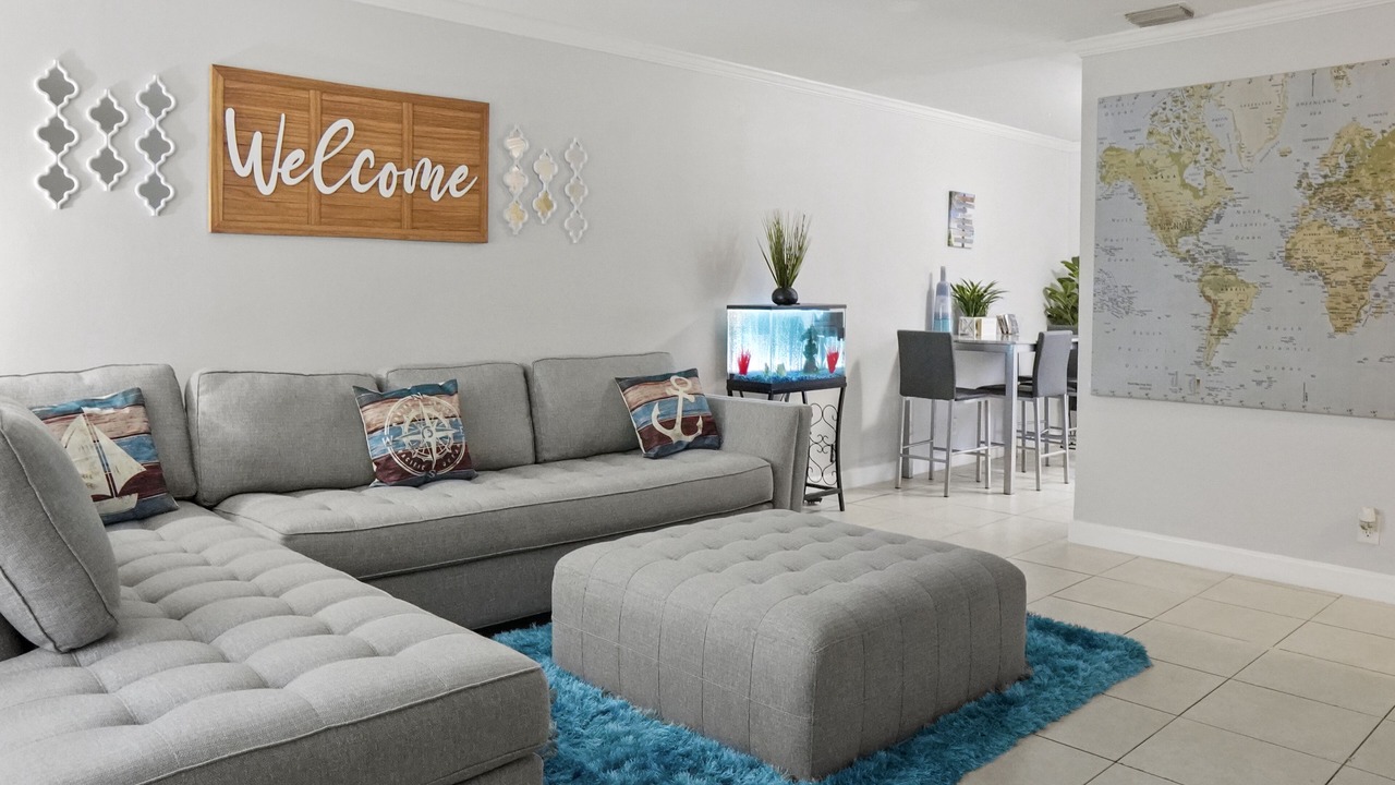 Photo of Livingroom in Riviera Beach