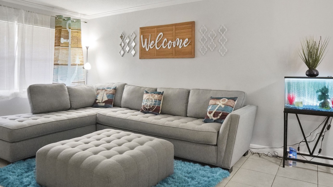 Photo of Livingroom in Riviera Beach