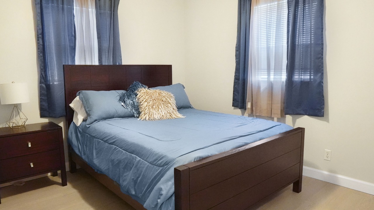 Photo of Bedroom in Riviera Beach