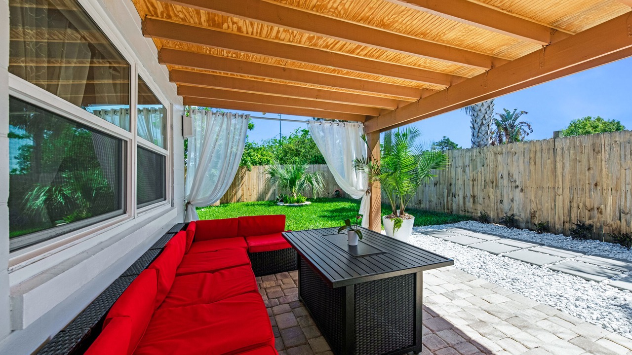 Photo of Patio Balcony in Ormond-by-the-Sea