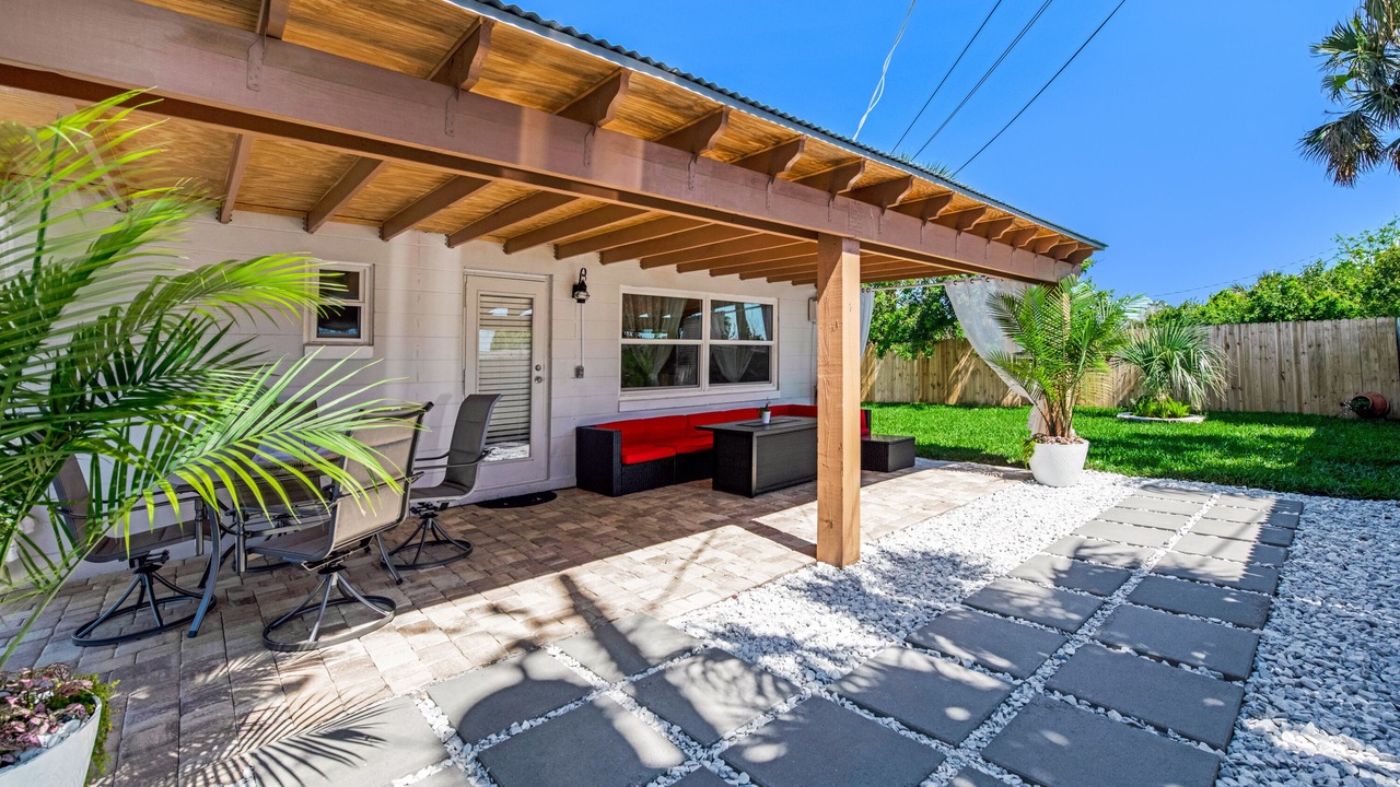 Photo of Patio Balcony in Ormond-by-the-Sea