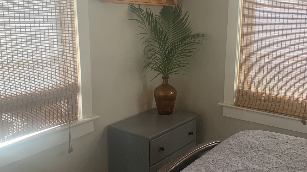 Photo of Bedroom in Parrot Cove