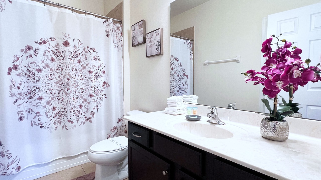 Photo of Bathroom in Watersong