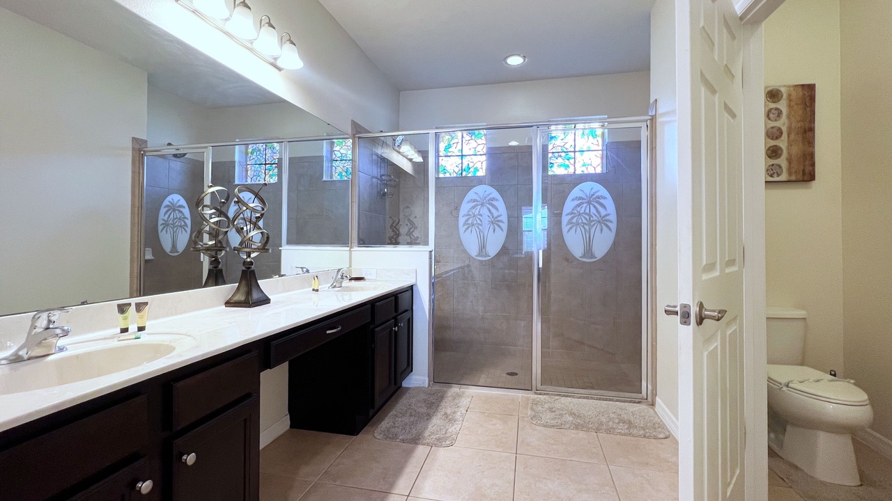 Photo of Bathroom in Watersong