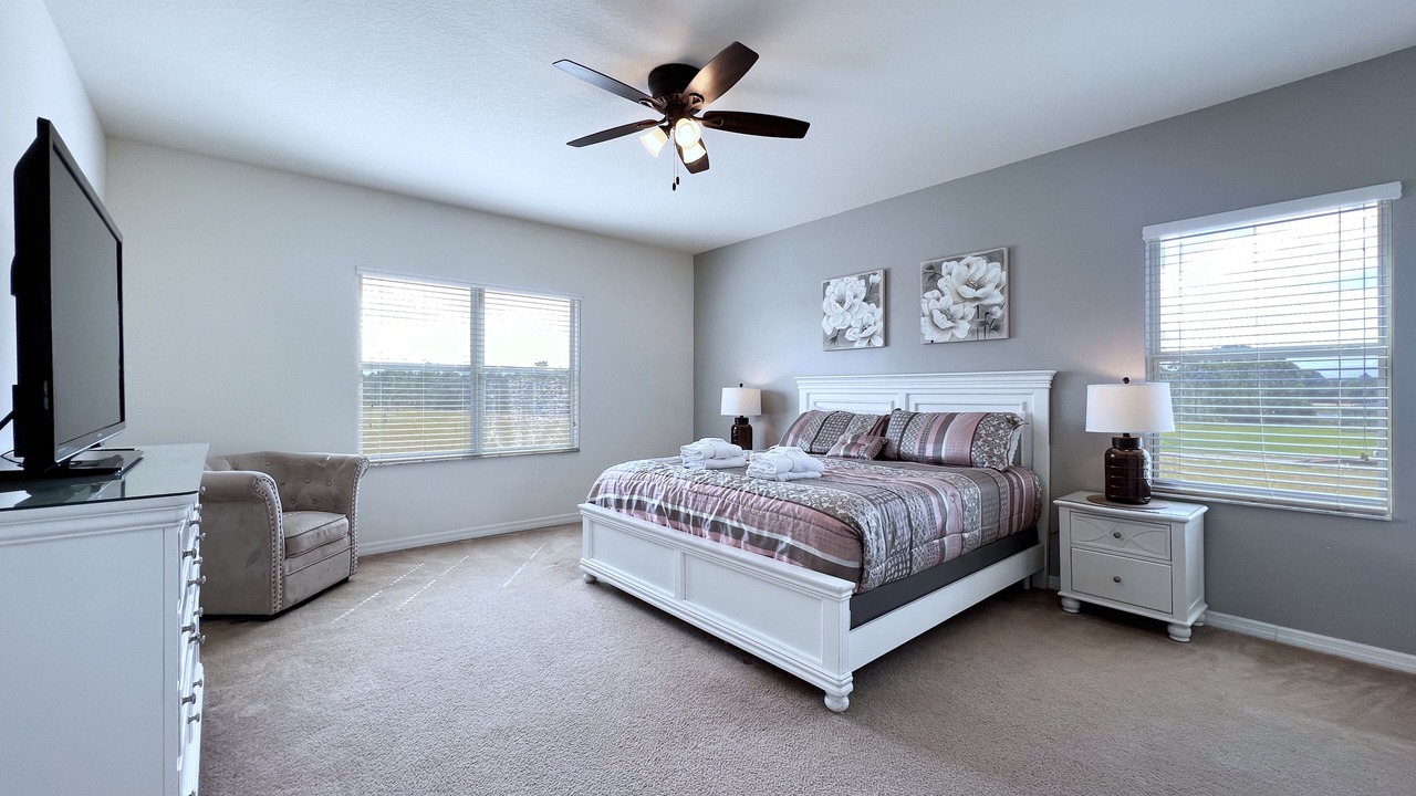 Photo of Bedroom in Watersong
