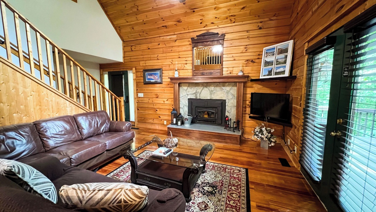 Photo of Livingroom in Warm Springs