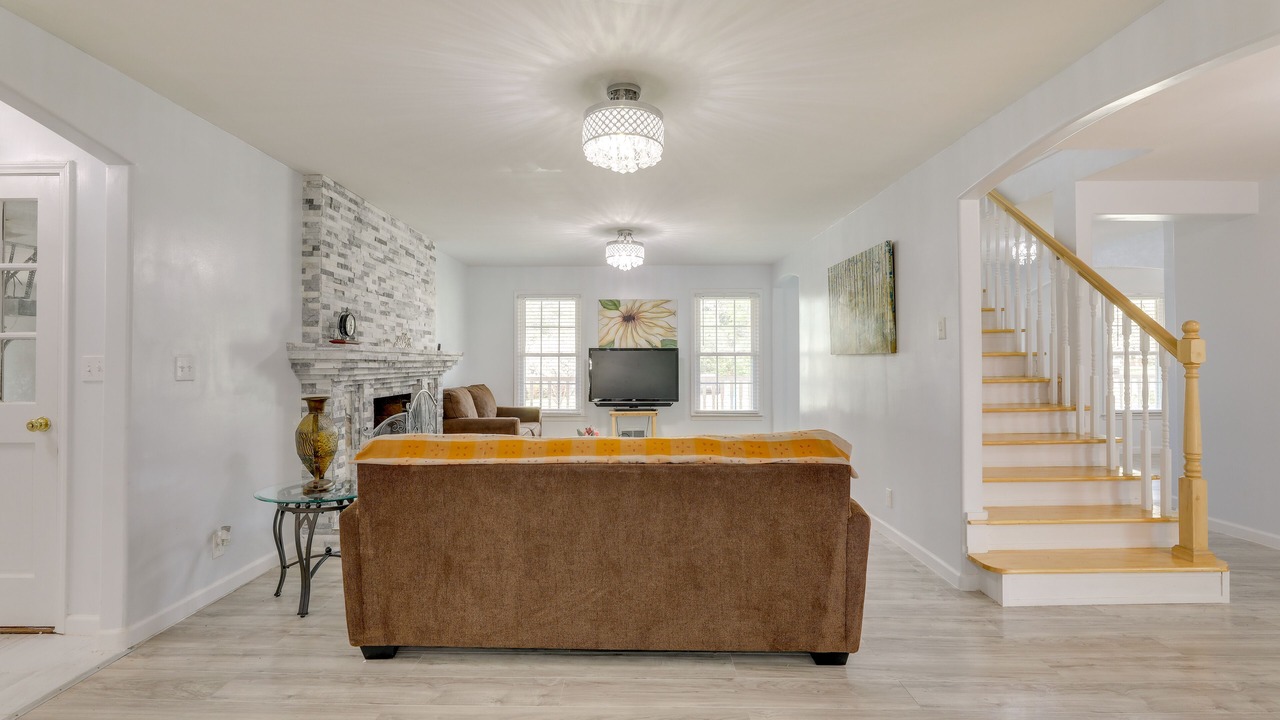 Photo of Livingroom in Lilburn