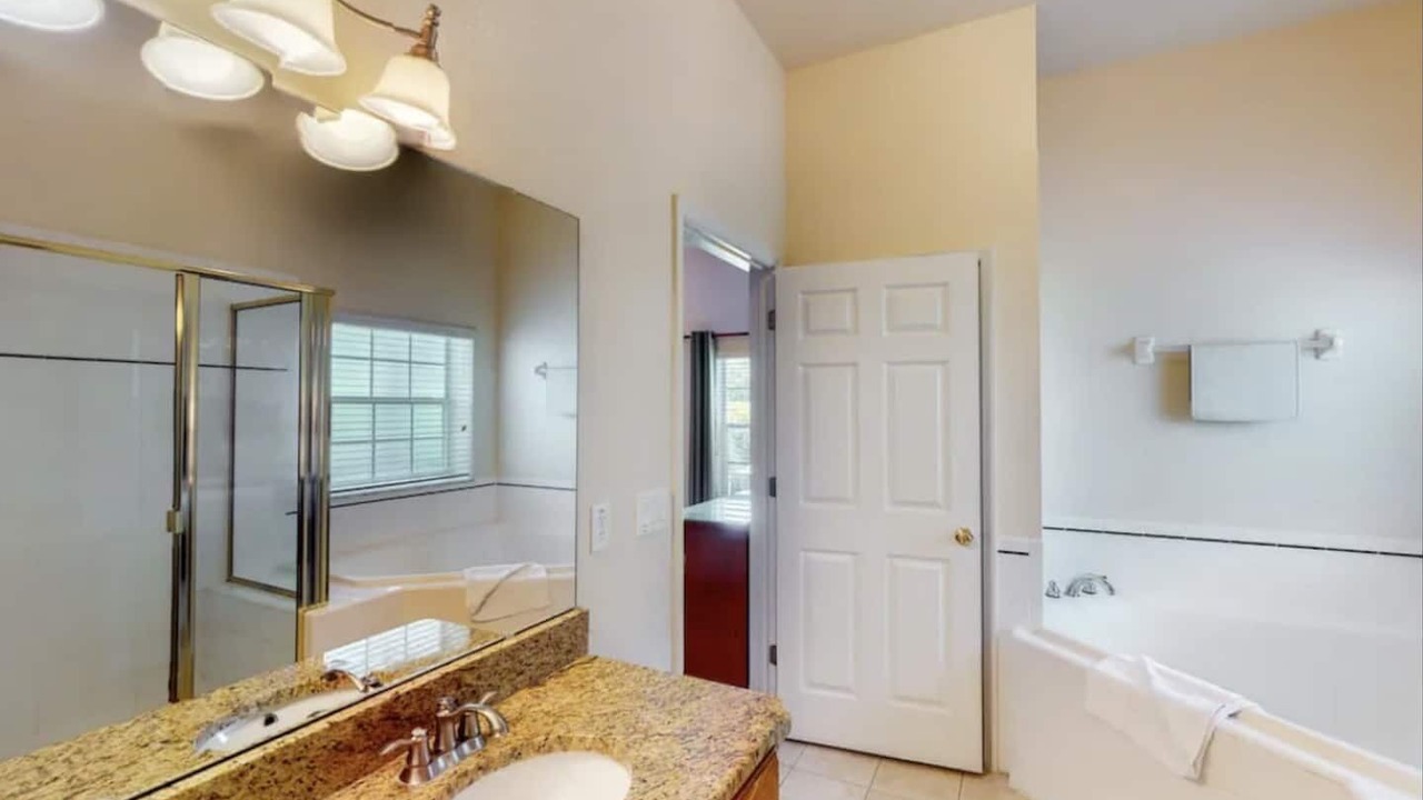 Photo of Bathroom in Bahama Bay