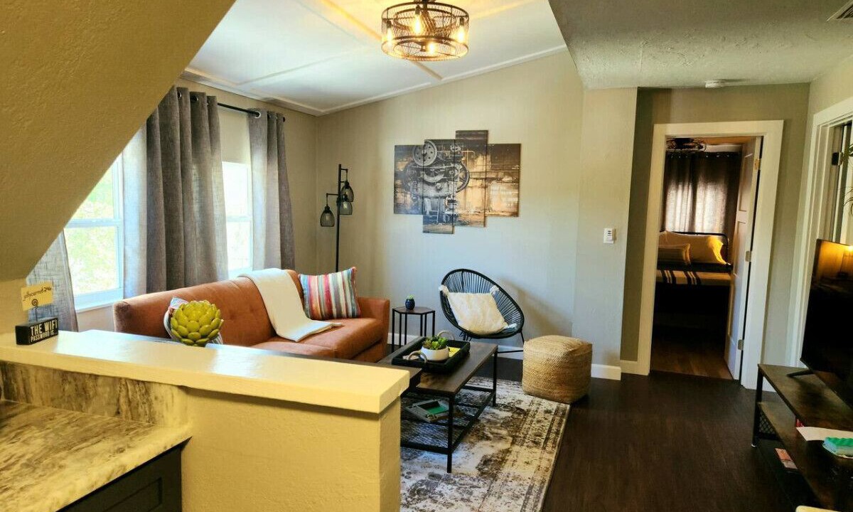 Photo of Livingroom in Downtown Dunedin