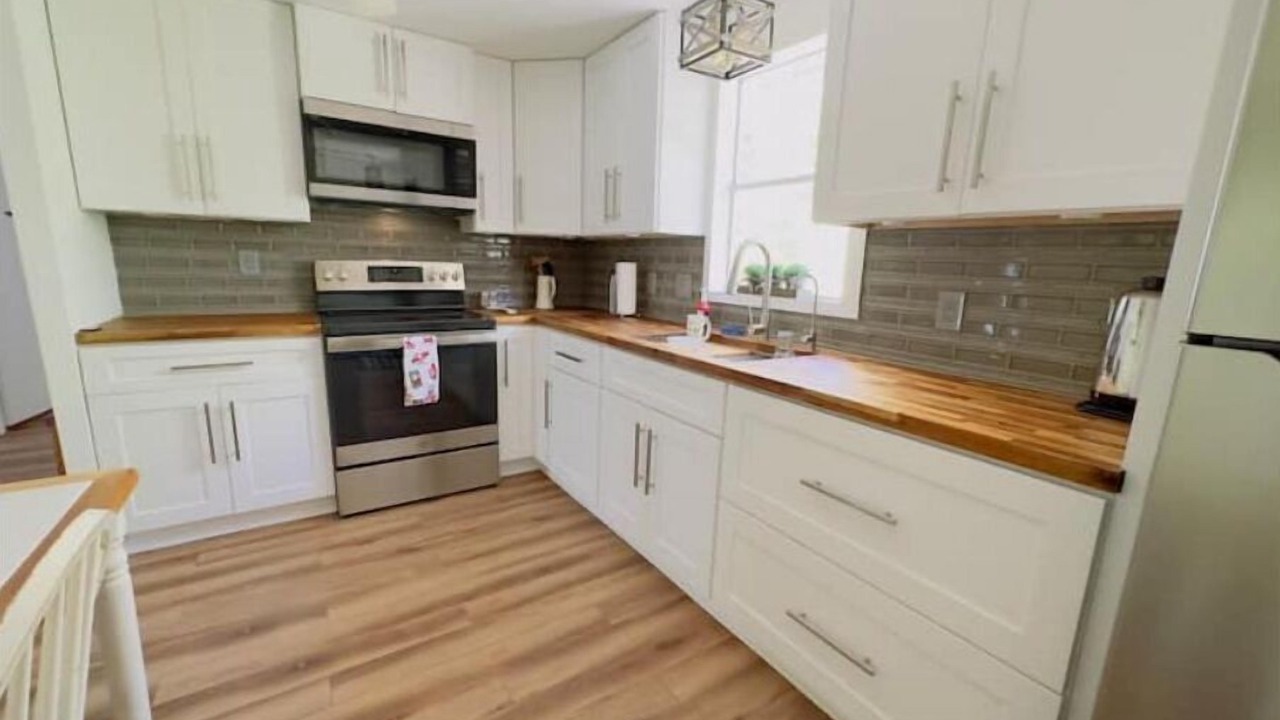 Photo of Kitchen in Plantation Island