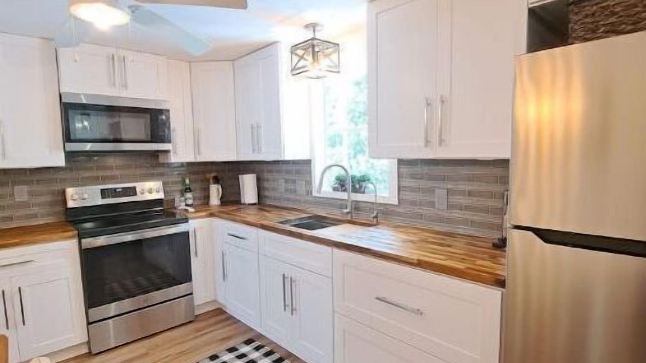 Photo of Kitchen in Plantation Island