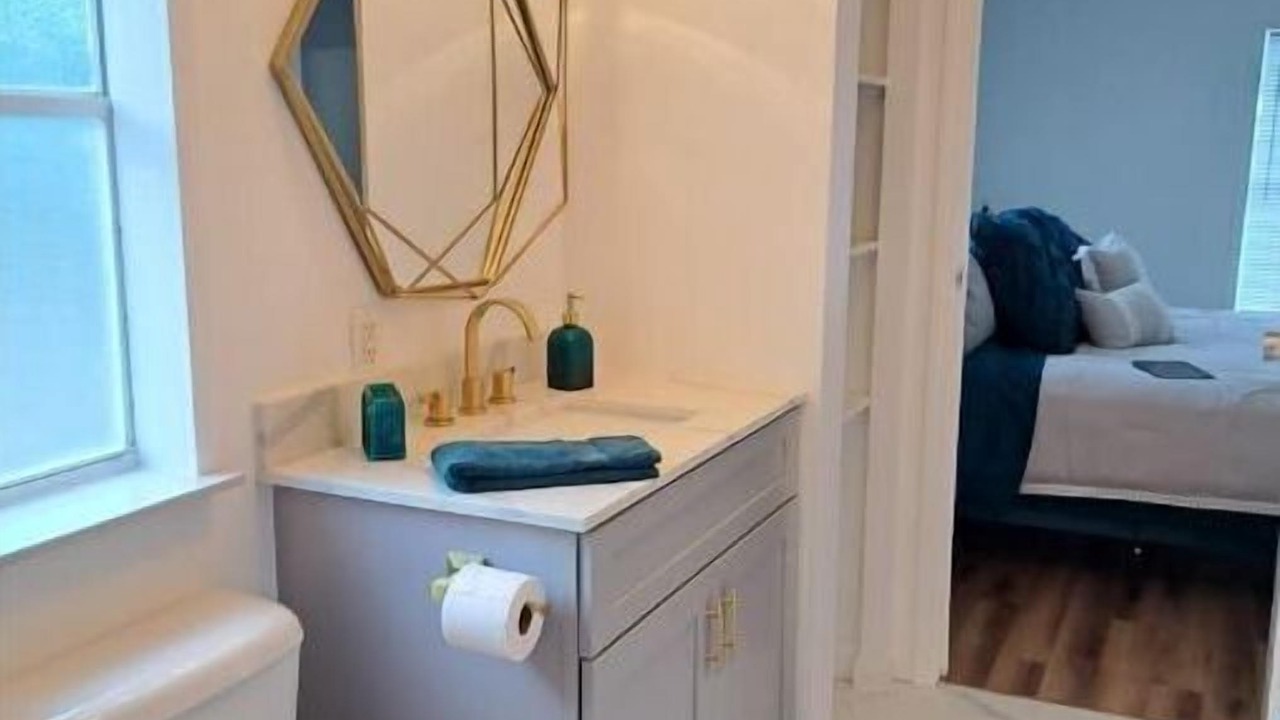 Photo of Bathroom in Plantation Island