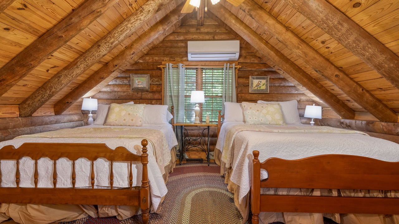 Photo of Bedroom in Saluda