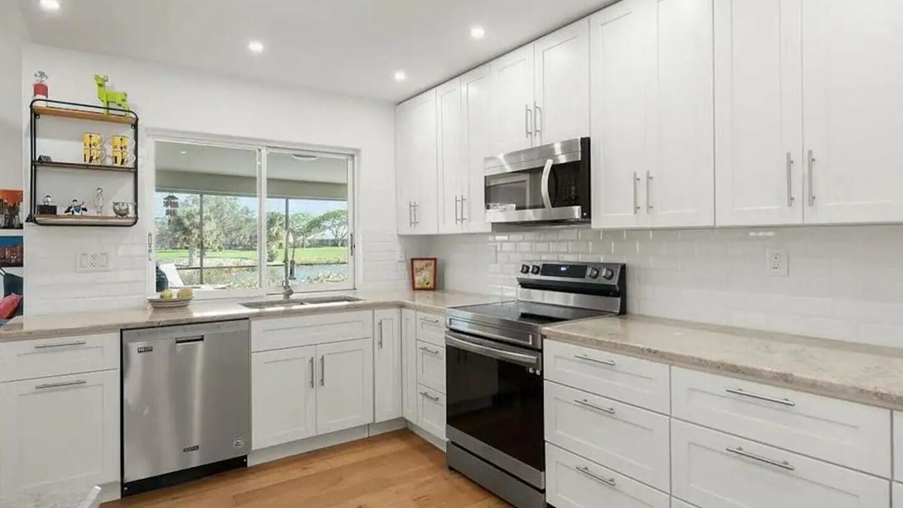 Photo of Kitchen in Lely Golf Estates