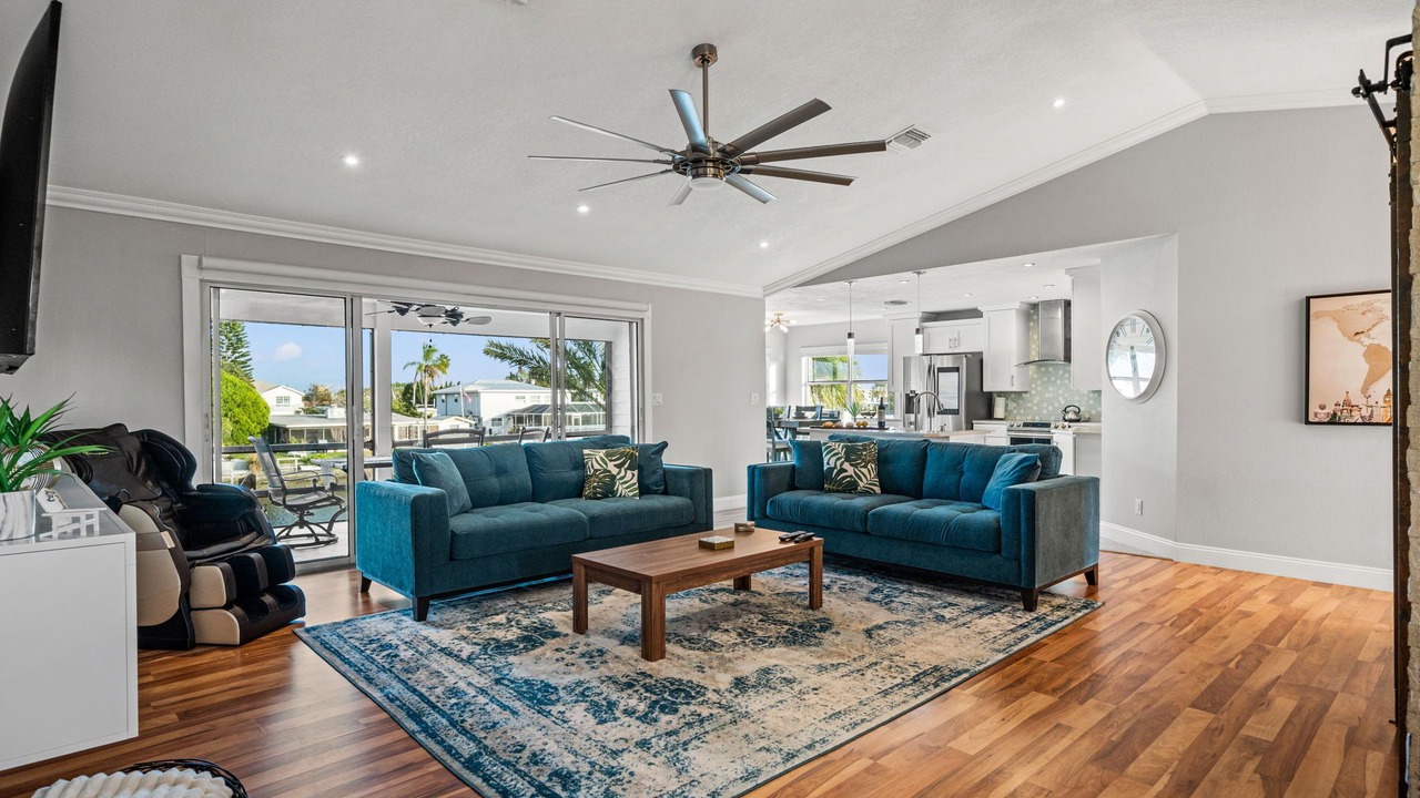 Photo of Livingroom in Spring Hill