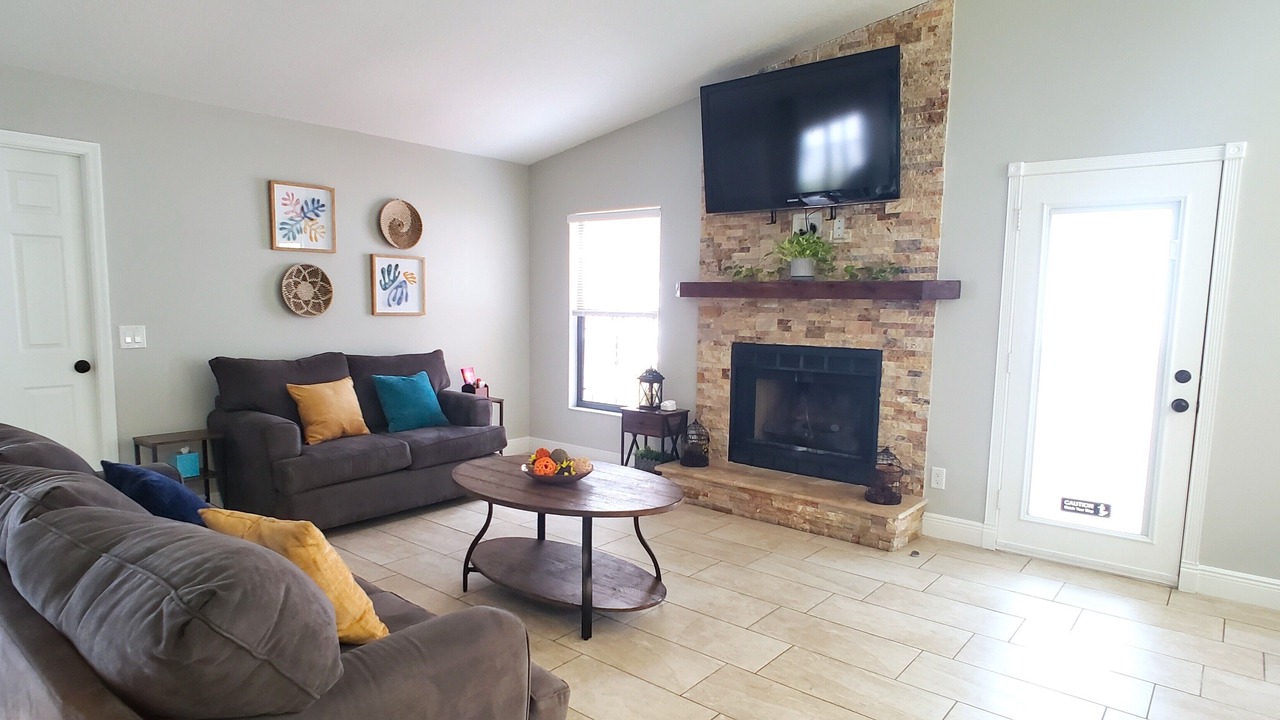 Photo of Livingroom in Country Oaks