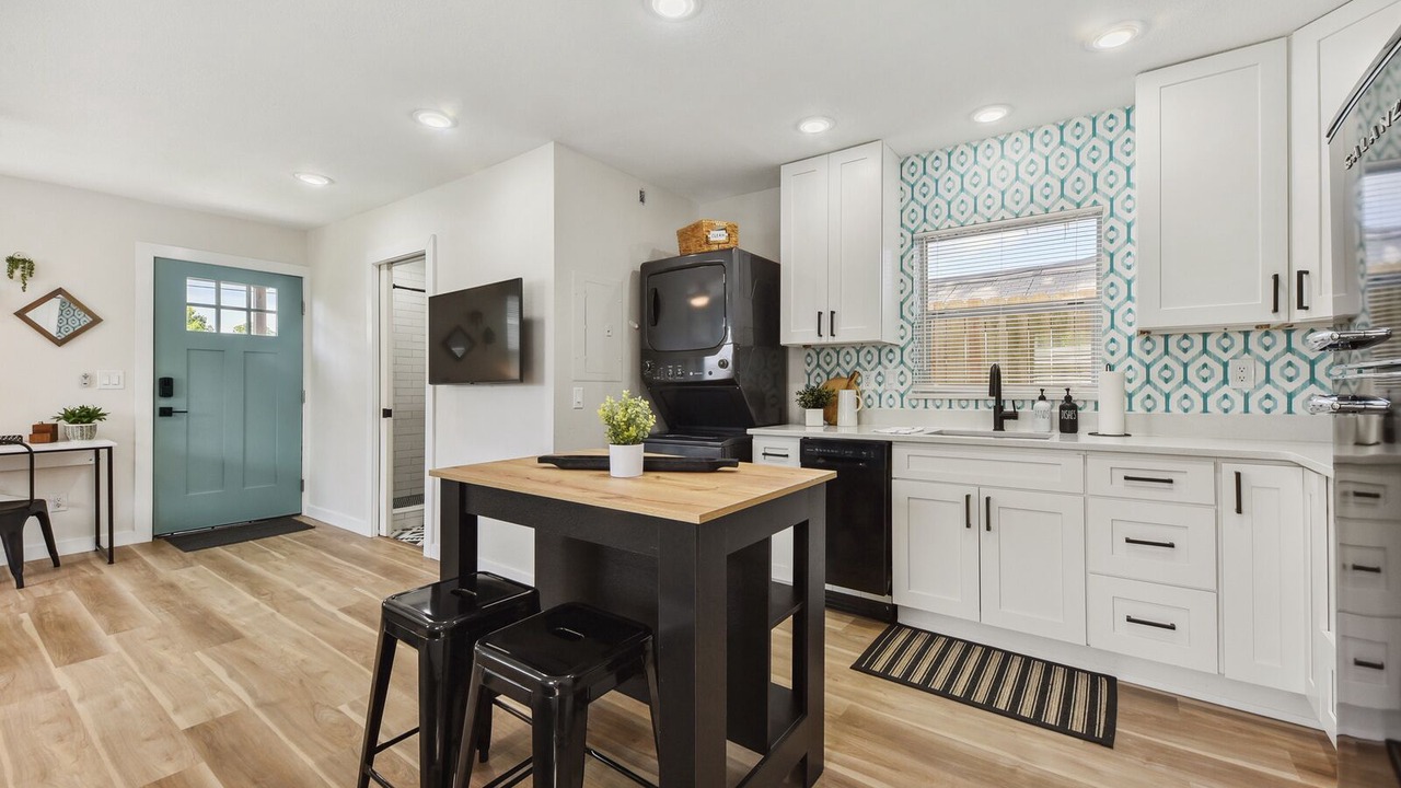 Photo of Kitchen in Lakeshore South