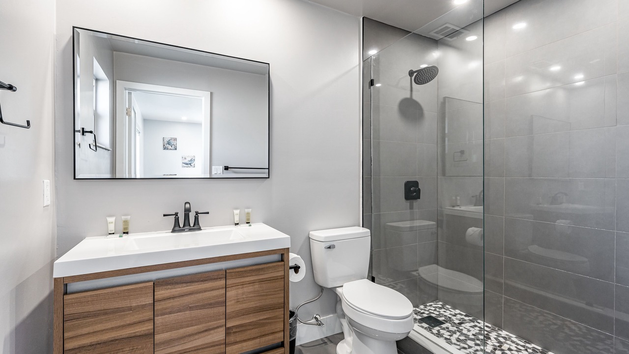 Photo of Bathroom in Harbor Village