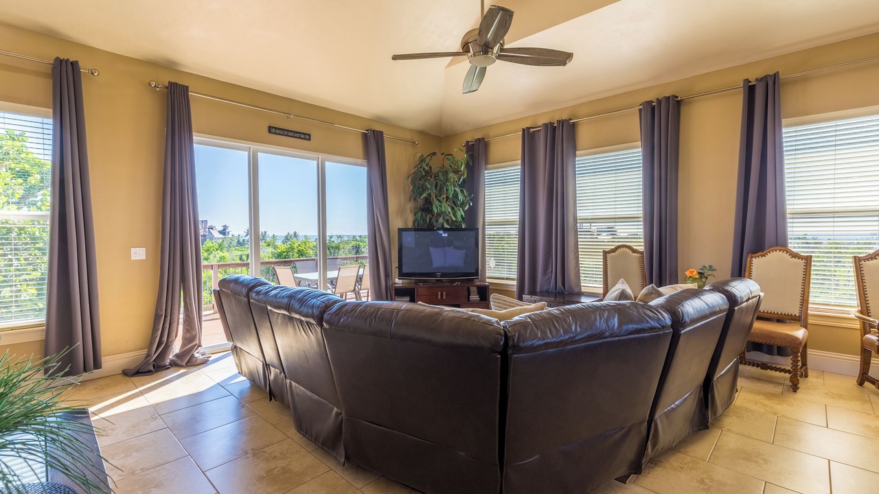 Photo of Livingroom in Jose's Hideaway