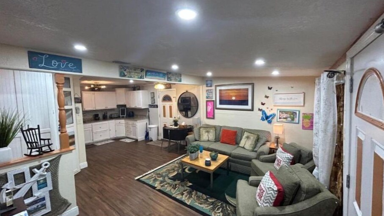 Photo of Livingroom in Spring Hill